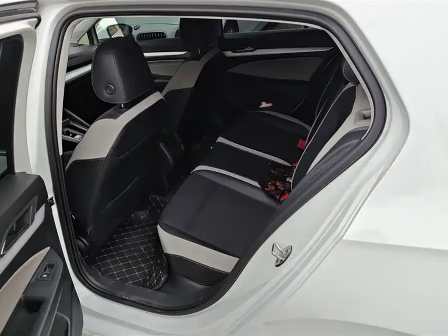Volkswagen golf Golf 2023 facelift 280TSI DSG Pro 2024 — миниатюра 5