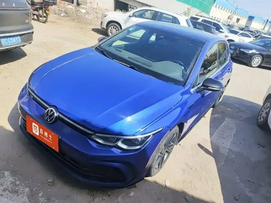 Volkswagen golf Golf 2021 280TSI DSG R-Line 2022 — фото 1, купить с доставкой в Москву