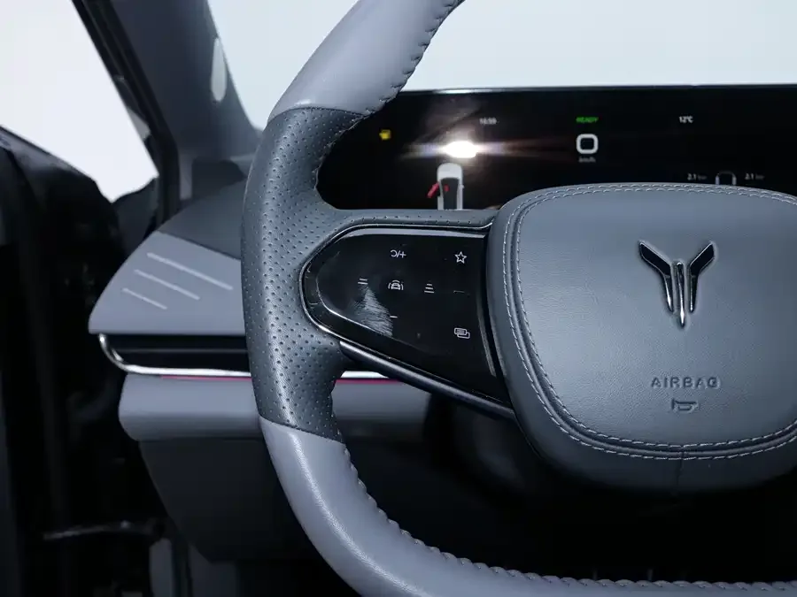 Voyah Lantu light chasing VOYAH 2024 PHEV 4WD Ultra-Long-Range Flagship Edition 2024 — миниатюра 3