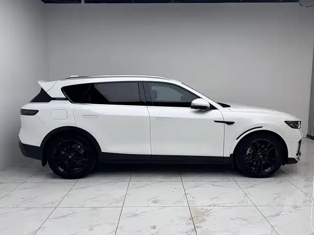 Voyah Lantu FREE Lantu FREE 2024 ultra-long battery life smart driving version 2024 — миниатюра 3