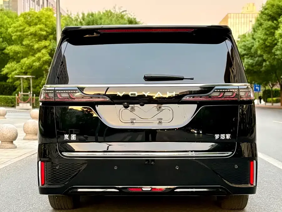 Voyah Lantu Dreamer 2025 VOYAH PHEV 4WD Excellence Kunpeng Edition 2025 — миниатюра 2
