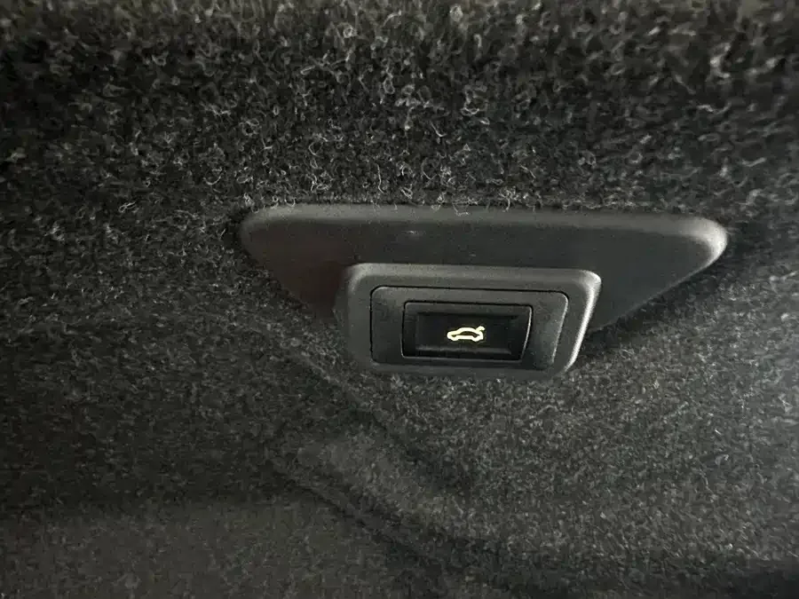 Volvo S60 2023 B4 Zhiyi Luxury Edition 2023 — миниатюра 4