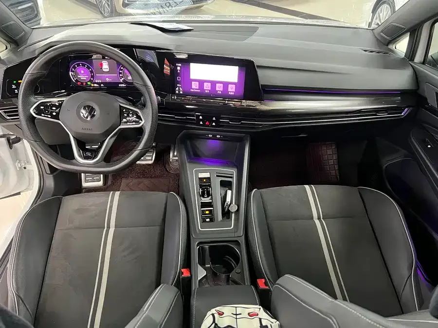 Volkswagen golf Golf 2023 280TSI DSG R-Line Lite 2024 — миниатюра 4