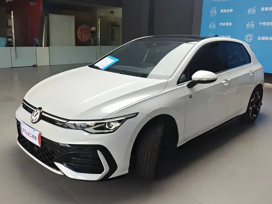 Volkswagen golf Golf 2025 300TSI R-Line 2024 — фото 1, купить с доставкой в Москву