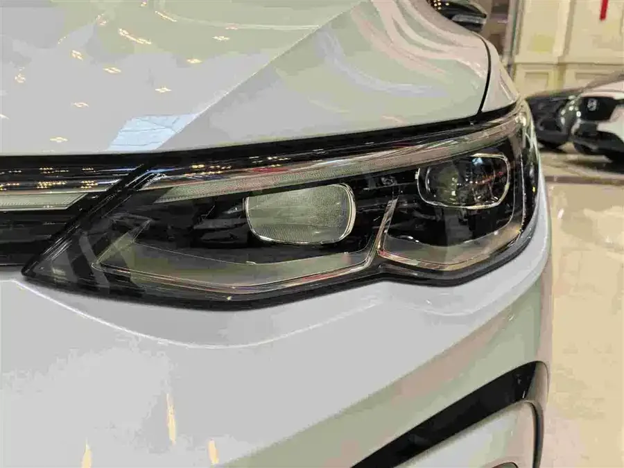 Volkswagen golf Golf 2023 280TSI DSG R-Line Lite 2023 — миниатюра 2