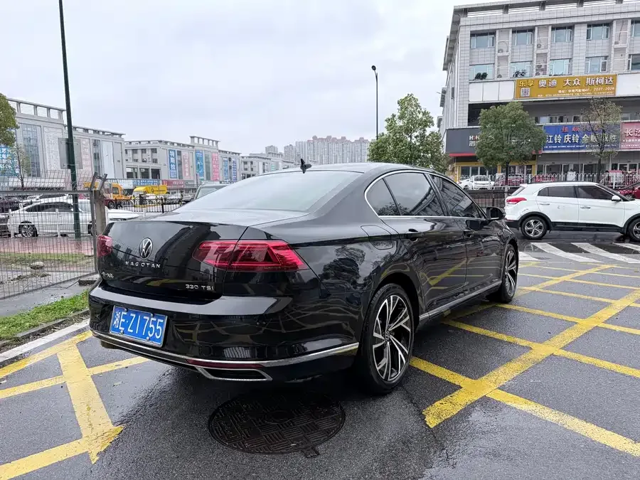 Volkswagen Magotan Magotan 2020 330TSI DSG Luxury Edition 2022 — миниатюра 2