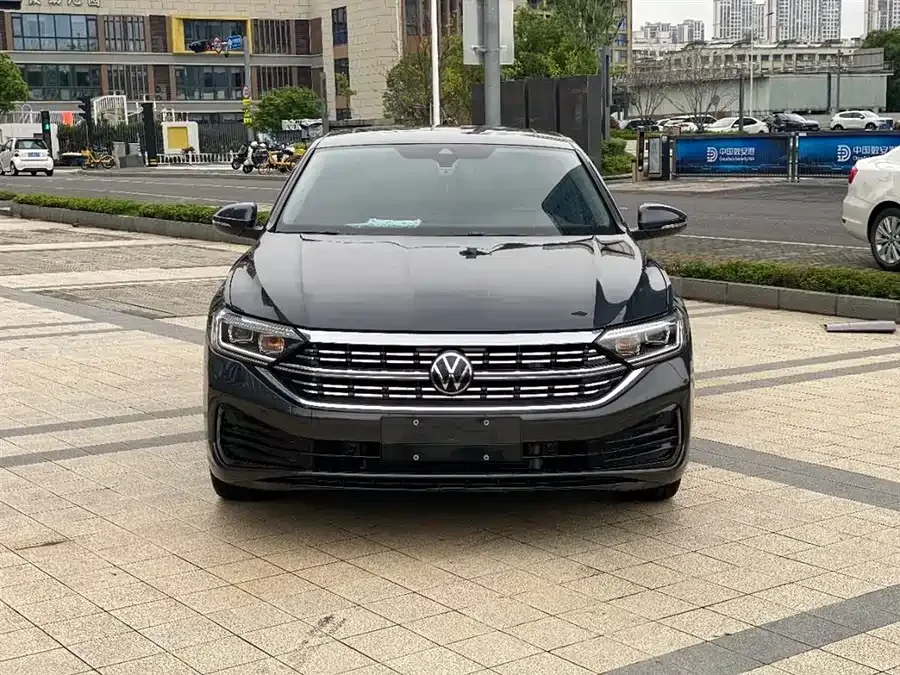 Volkswagen Sagitar 2023 Sagitar 300TSI DSG Beyond Edition 2023 — фото 1, купить с доставкой в Москву