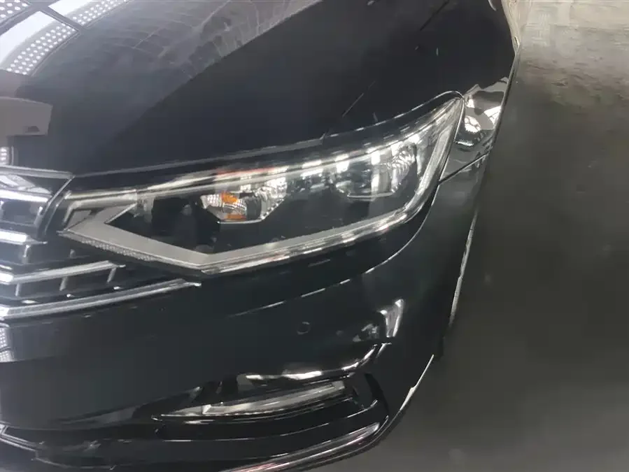 Volkswagen Magotan Magotan 2023 2 million commemorative edition 280TSI DSG comfort model 2024 — миниатюра 2