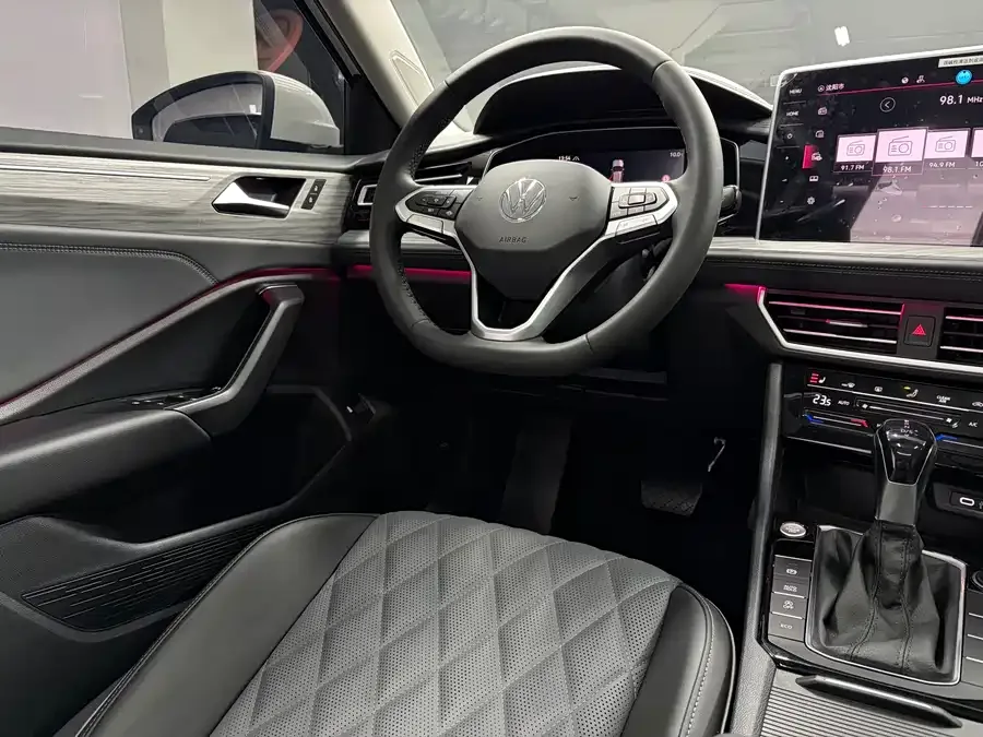 Volkswagen Sagitar 2023 Sagitar 280TSI DSG Excellence Plus Edition 2022 — миниатюра 4
