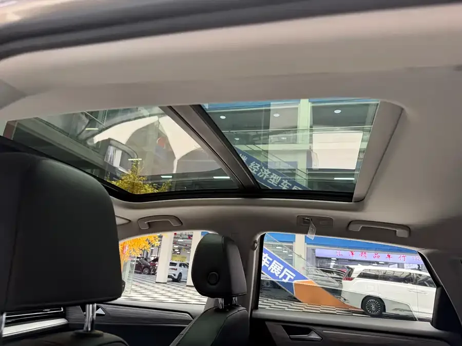 Volkswagen Sagitar 2023 Sagitar 280TSI DSG Beyond Edition 2022 — миниатюра 5