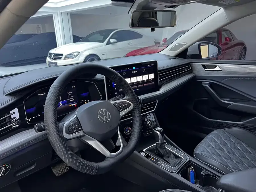 Volkswagen Sagitar 2024 Sagitar 300TSI DSG Beyond Edition 2023 — миниатюра 2
