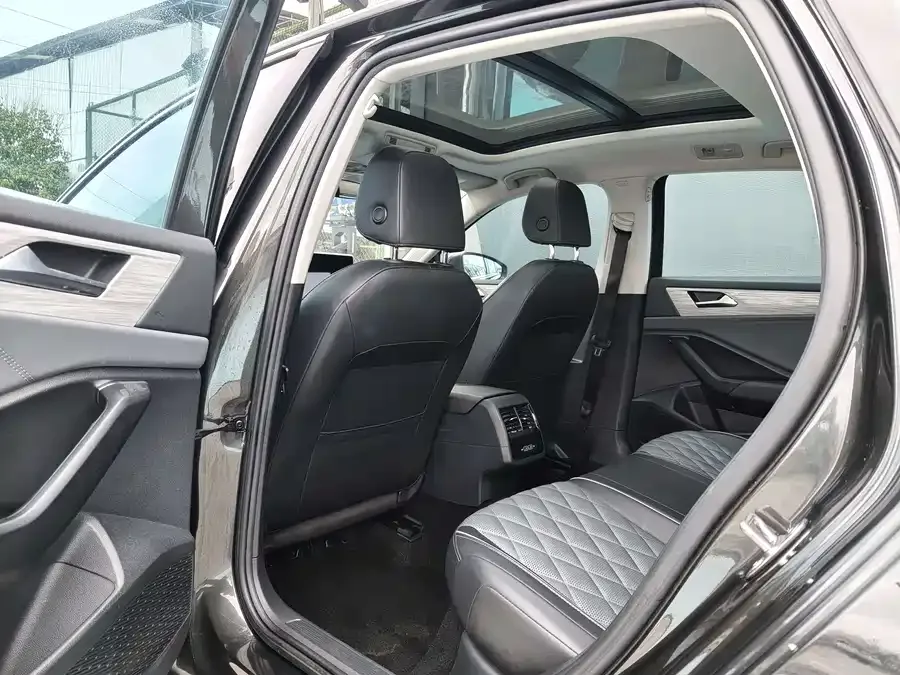 Volkswagen Sagitar 2023 Sagitar 200TSI DSG Beyond Edition 2023 — миниатюра 5