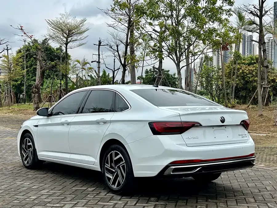 Volkswagen Sagitar 2023 Sagitar 300TSI DSG Beyond Edition 2024 — миниатюра 2