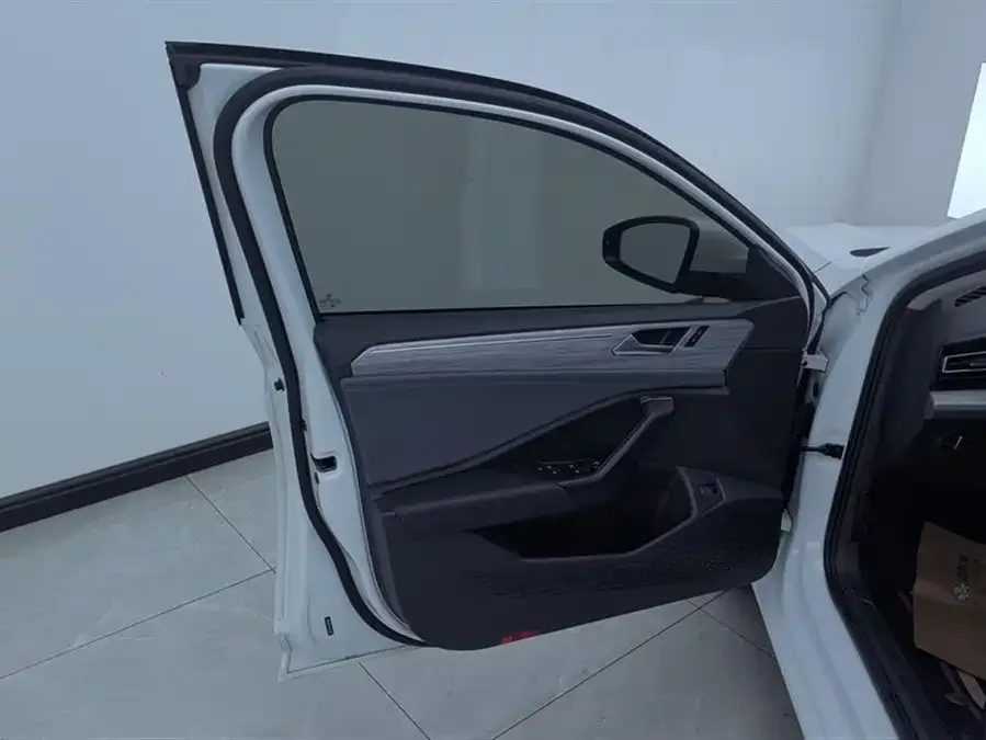 Volkswagen Sagitar 2023 Sagitar 300TSI DSG Beyond Edition 2024 — миниатюра 4