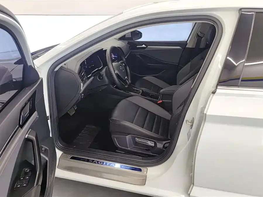 Volkswagen Sagitar 2022 Sagitar 280TSI DSG Flying Edition 2022 — миниатюра 3
