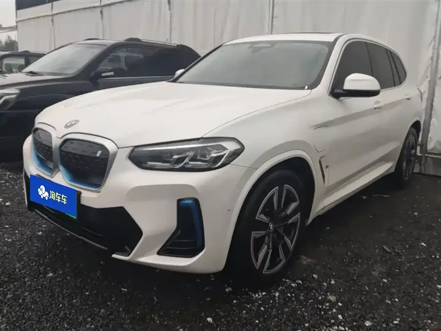 BMW iX3 2022