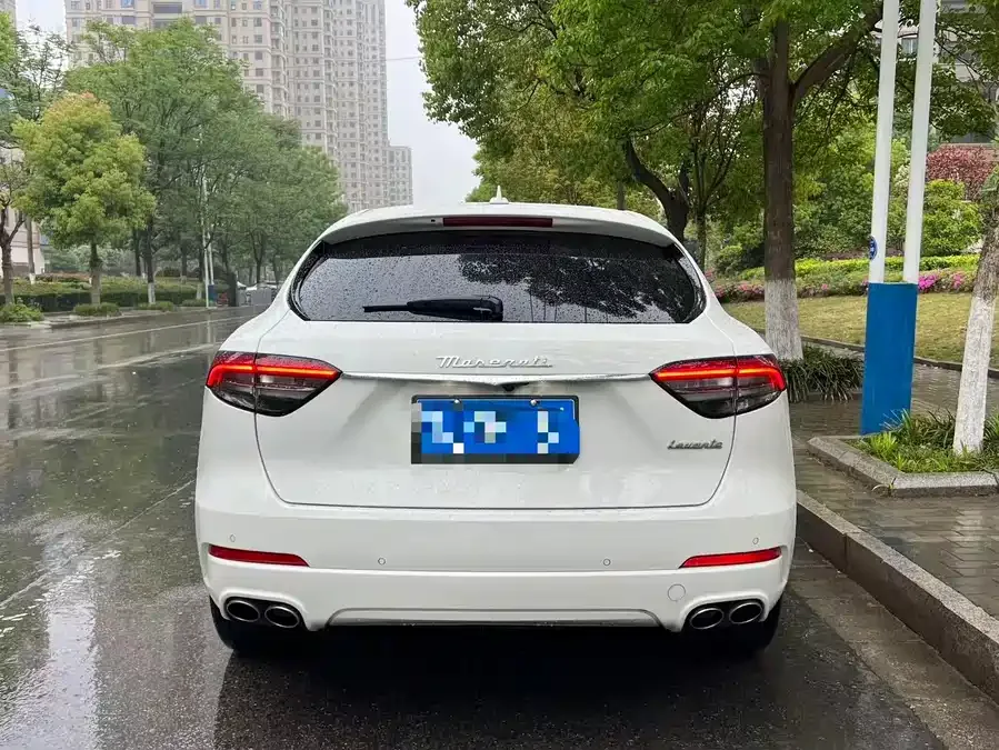 Maserati Levante Levante 2022 2.0T GT Edge Edition 2023 — миниатюра 2