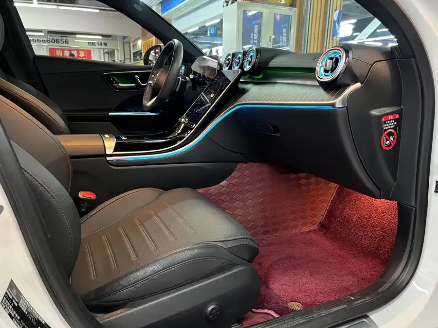 Mercedes-Benz Class C Mercedes-Benz C-Class 2024 facelift C 260 L sports version 2023 — миниатюра 4