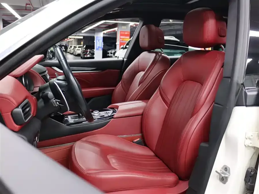 Maserati Levante Levante 2022 2.0T GT Edge Edition 2023 — миниатюра 3