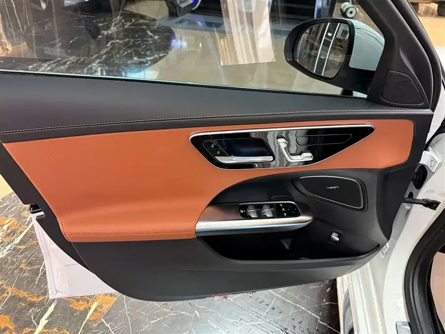 Mercedes-Benz Class C Mercedes-Benz C-Class 2022 C 260 L Sports Edition 2022 — миниатюра 3