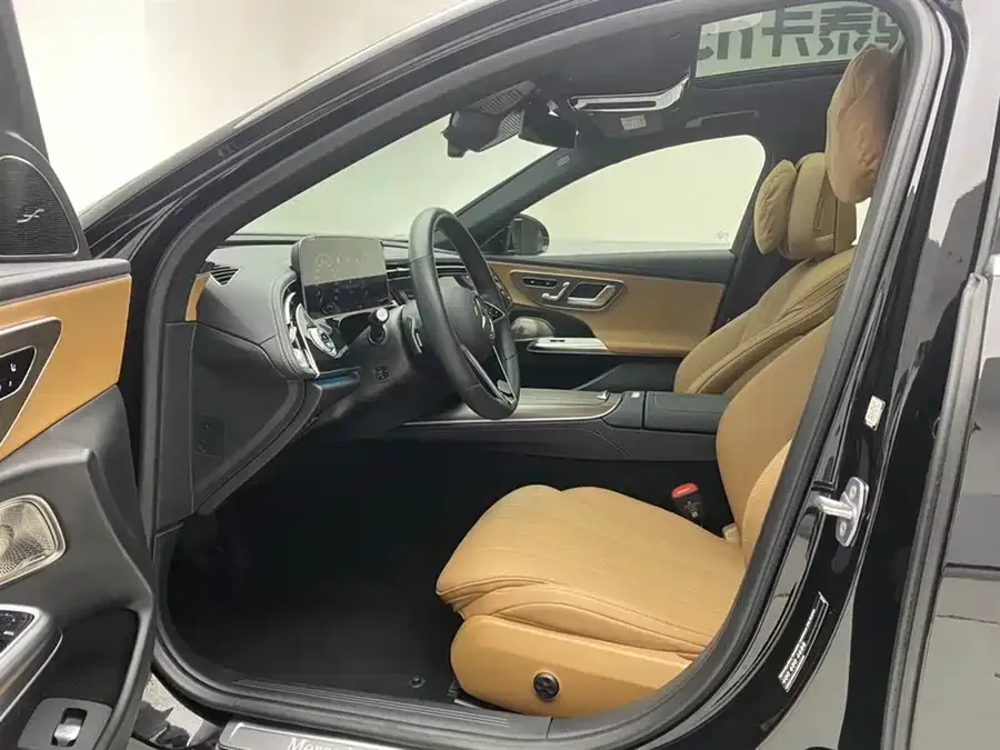 Mercedes-Benz E-Class Mercedes-Benz E-Class 2024 facelift E 300 L Luxury Edition 2024 — миниатюра 5