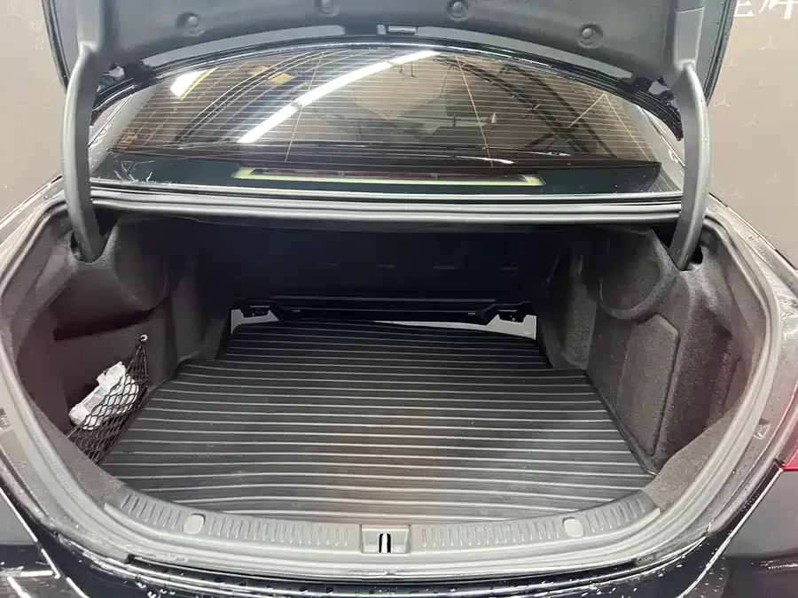 Mercedes-Benz E-Class Mercedes-Benz E-Class 2023 E 300 L Luxury Edition 2023 — миниатюра 4