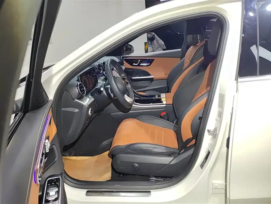 Mercedes-Benz Class C Mercedes-Benz C-Class 2023 C 200 L Sports Edition 2023 — миниатюра 3