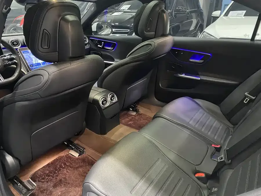 Mercedes-Benz Class C Mercedes-Benz C-Class 2024 C 260 L Sports Edition 2024 — миниатюра 3