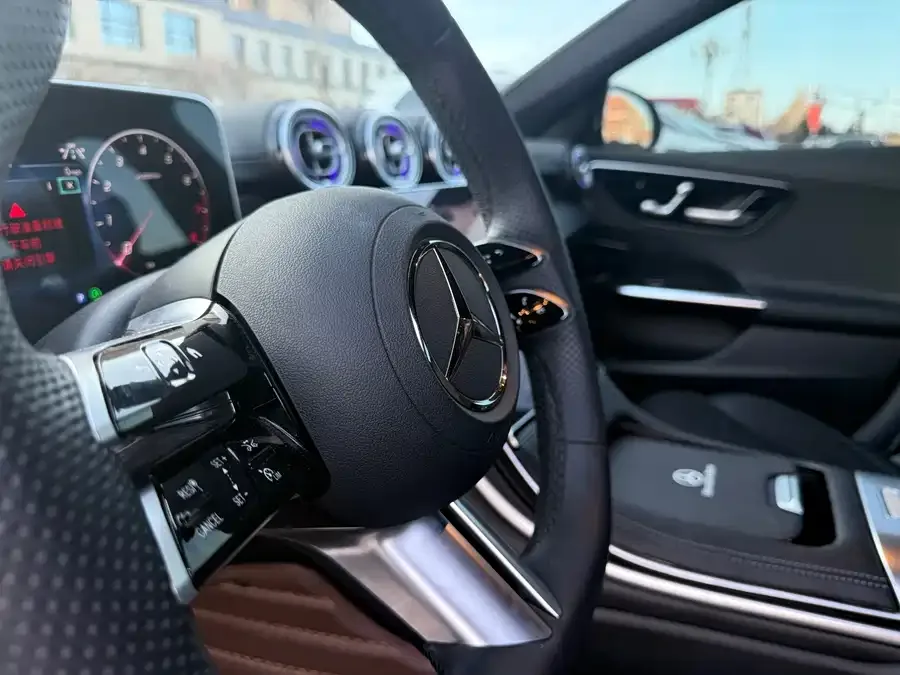 Mercedes-Benz Class C Mercedes-Benz C-Class 2024 C 200 L Sports Edition 2024 — миниатюра 2