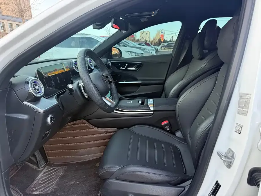 Mercedes-Benz Class C Mercedes-Benz C-Class 2024 C 200 L Sports Edition 2024 — миниатюра 4