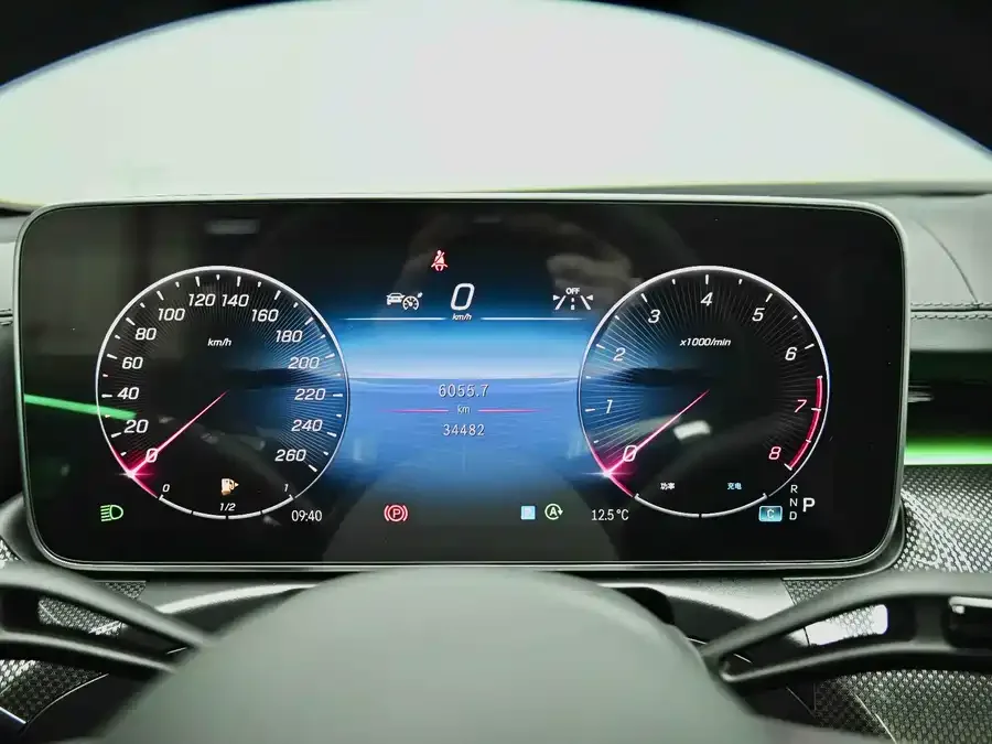 Mercedes-Benz Class C Mercedes-Benz C-Class 2024 C 260 L Sports Edition 2024 — миниатюра 3