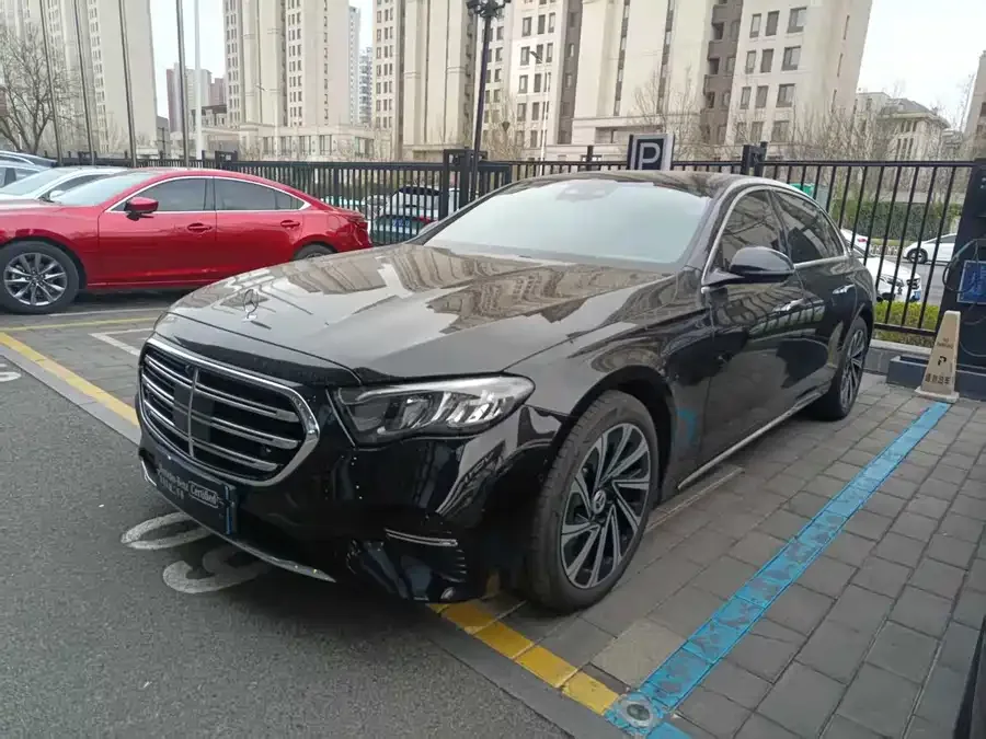 Mercedes-Benz E-Class 2024