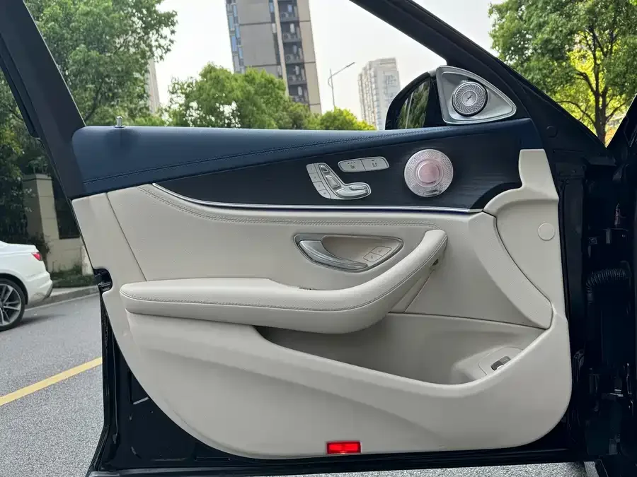 Mercedes-Benz E-Class Mercedes-Benz E-Class 2023 E 300 L Sports Fashion Edition 2024 — миниатюра 4