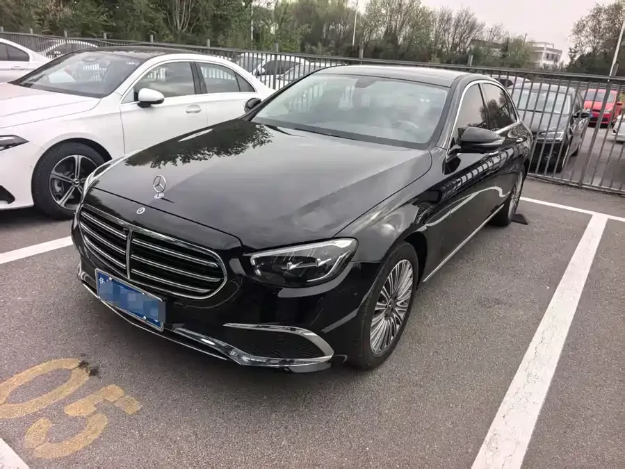 Mercedes-Benz E-Class 2022