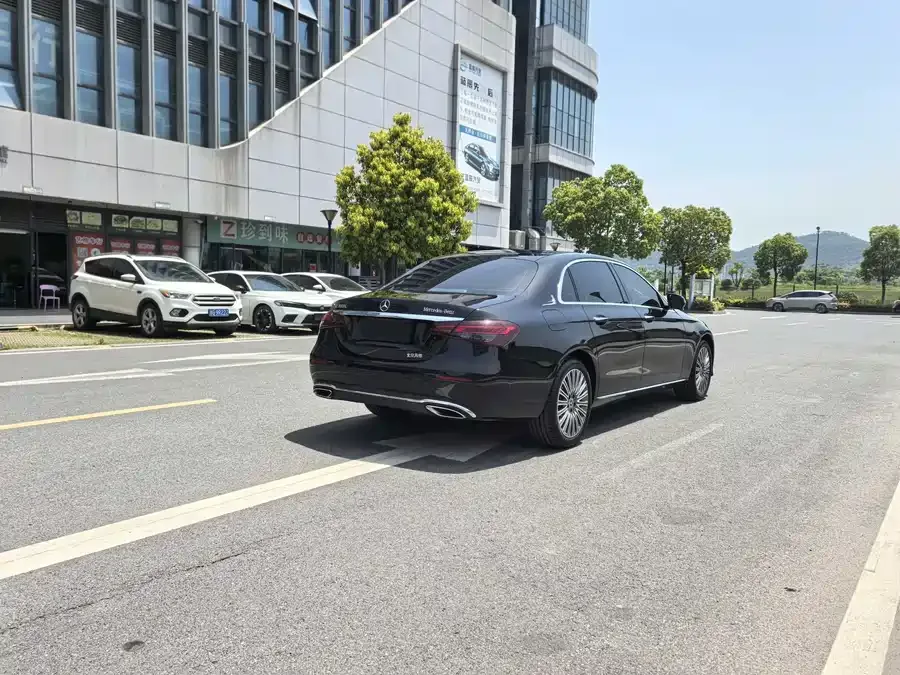 Mercedes-Benz E-Class Mercedes-Benz E-Class 2023 E 300 L Luxury Edition 2023 — миниатюра 2