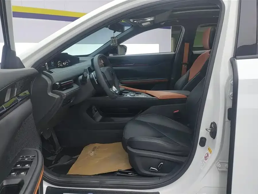 Changan UNI-V Changan UNI-V 2022 1.5T Premium Edition 2023 — миниатюра 3