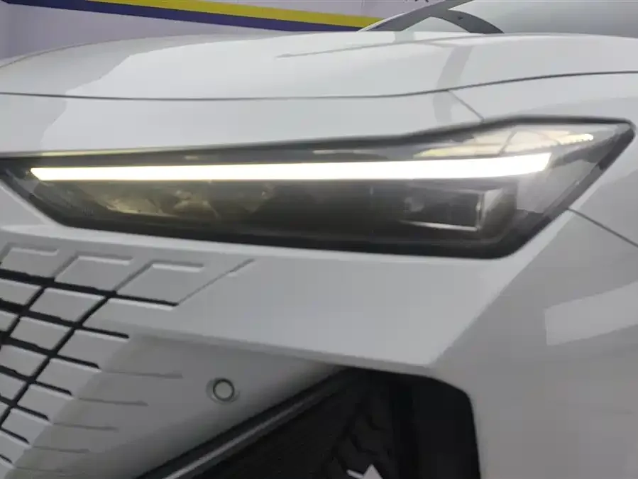 Changan UNI-V Changan UNI-V 2022 1.5T Premium Edition 2023 — миниатюра 5