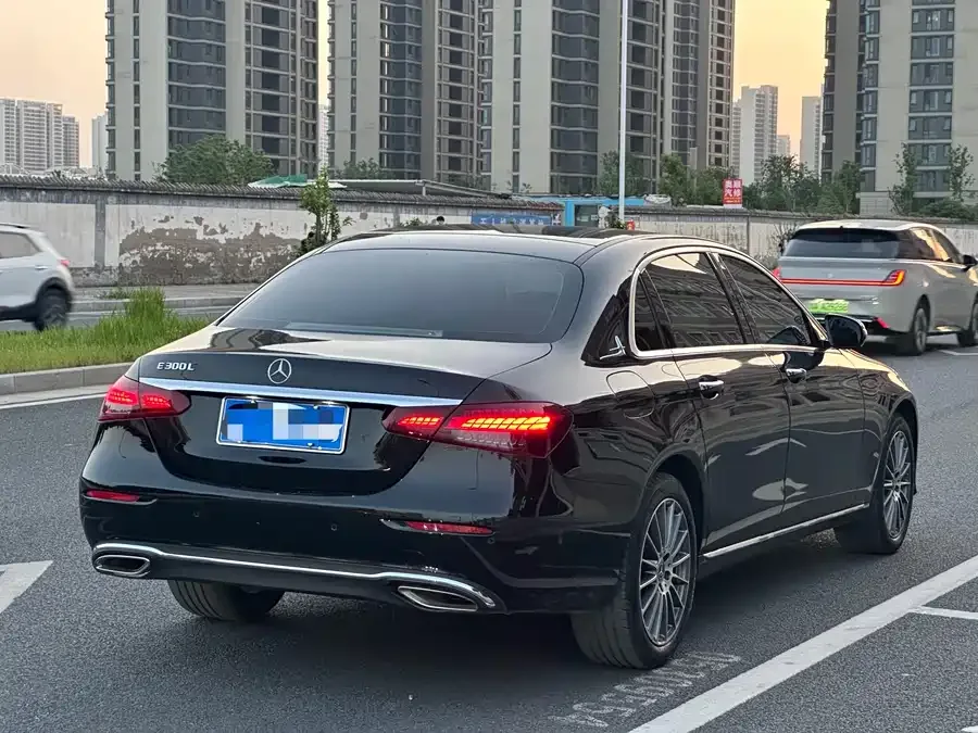 Mercedes-Benz E-Class Mercedes-Benz E-Class 2023 E 260 L Sports 2023 — миниатюра 3