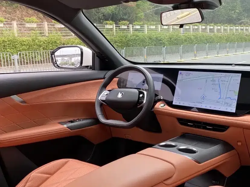 Changan CS75PLUS Changan CS75PLUS 2025 fourth-generation UItra 2.0T New Blue Whale Smart Power Edition 2026 — миниатюра 3