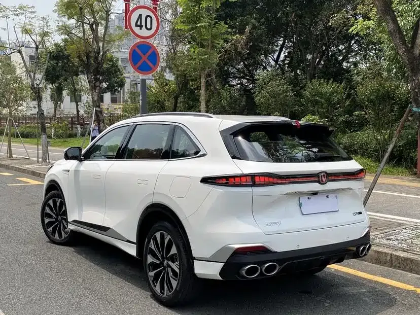 Changan CS75PLUS Changan CS75PLUS 2025 fourth-generation UItra 2.0T New Blue Whale Smart Power Edition 2026 — миниатюра 4