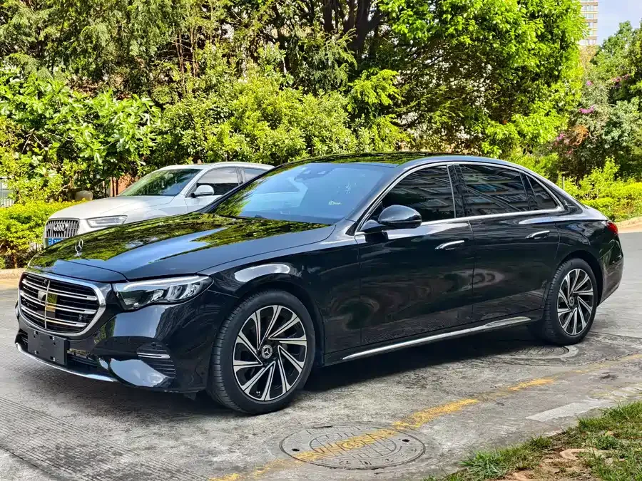 Mercedes-Benz E-Class 2025