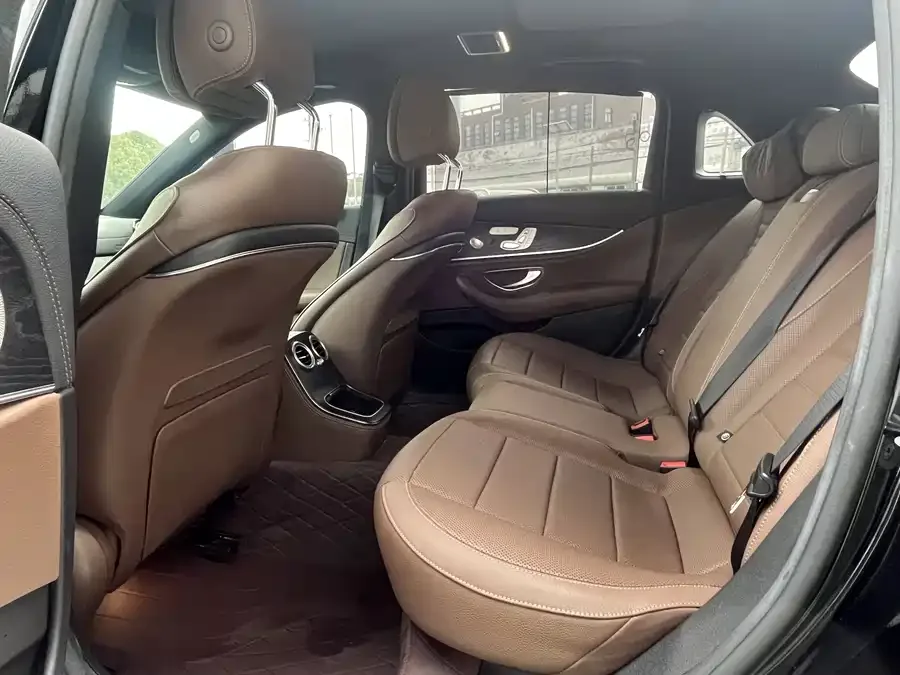 Mercedes-Benz E-Class Mercedes-Benz E-Class 2023 E 300 L Sports Luxury Edition 2022 — миниатюра 4