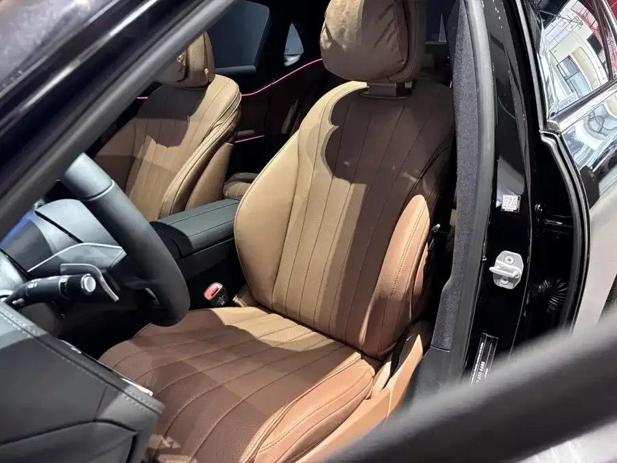Mercedes-Benz E-Class Mercedes-Benz E-Class 2025 facelift E 300 L Luxury Edition 2025 — миниатюра 3