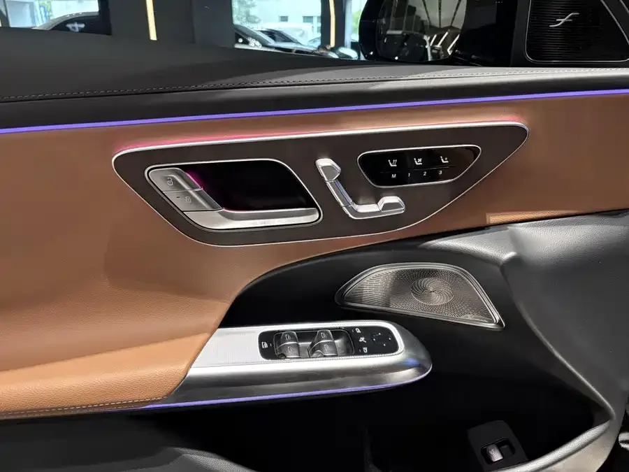 Mercedes-Benz E-Class Mercedes-Benz E-Class 2025 facelift E 300 L Luxury Edition 2025 — миниатюра 5