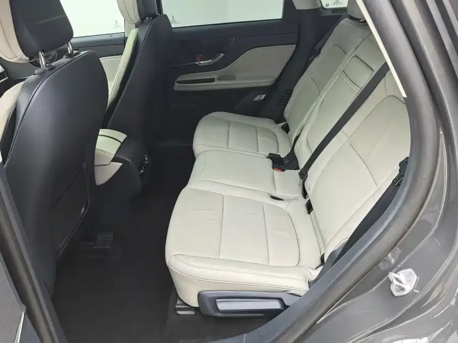 Lincoln Adventurer 2022 Explorer 2.0T 2WD Elegant Edition 2023 — миниатюра 3