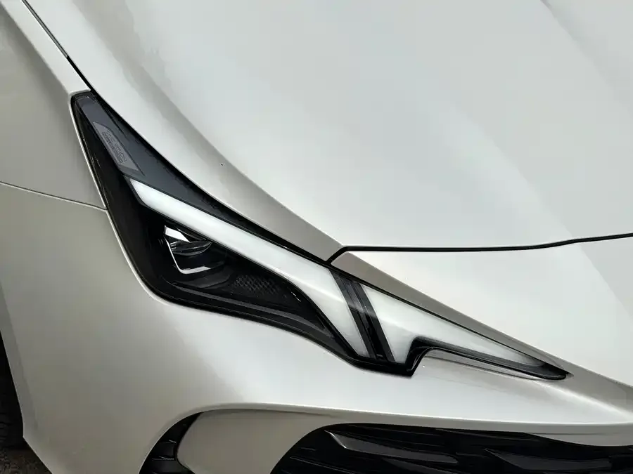 MG 7 MG7 2025 1.5T 300 DCT Elegant Edition 2025 — миниатюра 2