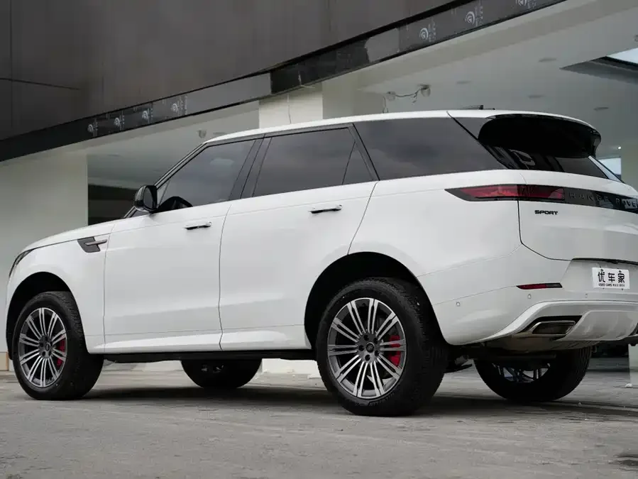 Land Rover Range Rover Sport Range Rover Sport 2024 400PS Dynamic SE 2024 — миниатюра 4