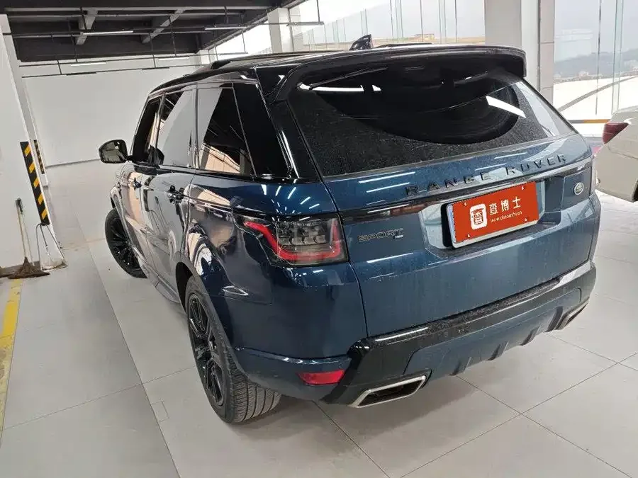 Land Rover Range Rover Sport Range Rover Sport 2022 3.0 L6 Dark Blue Glitter Edition 2022 — миниатюра 4