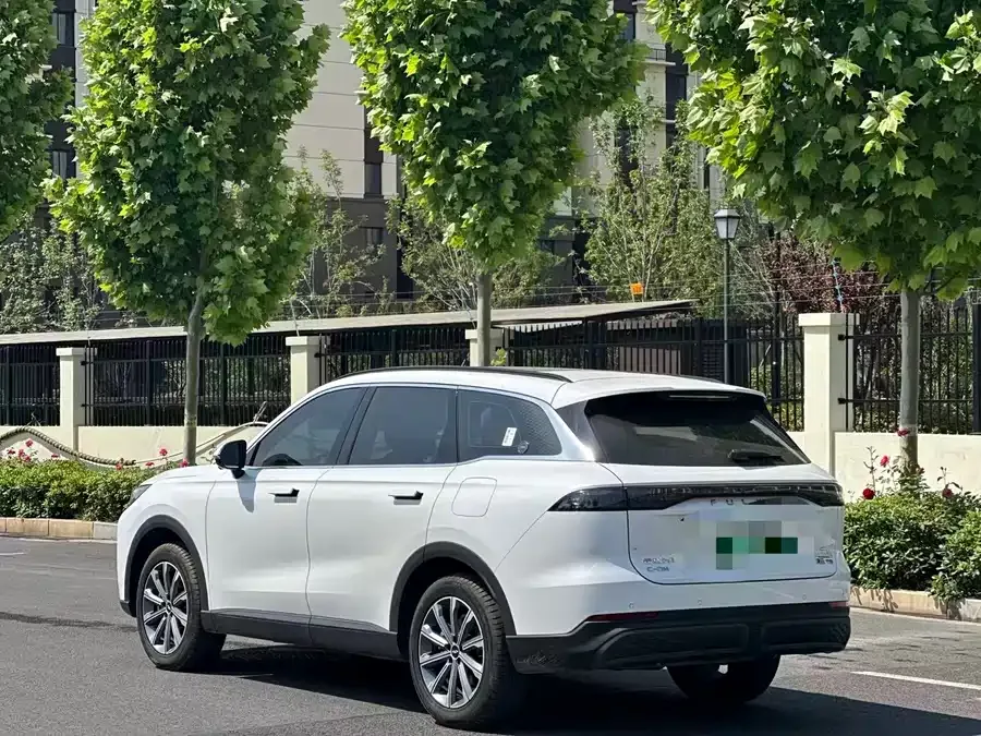 Chery Fengyun T9 Fengyun T9 2025 120mm Long Range Premium Edition 5-seater LiFePO4 2025 — миниатюра 3