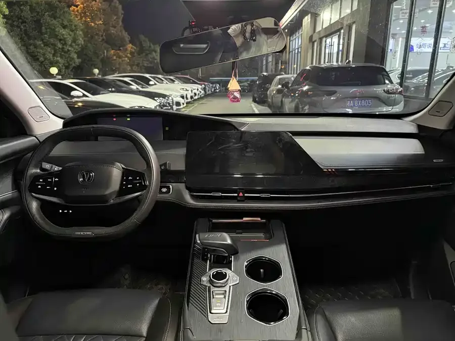 Changan UNI-K Changan UNI-K iDD 2022 Blue Whale iDD 130km 1.5T Excellence Edition 2022 — миниатюра 3